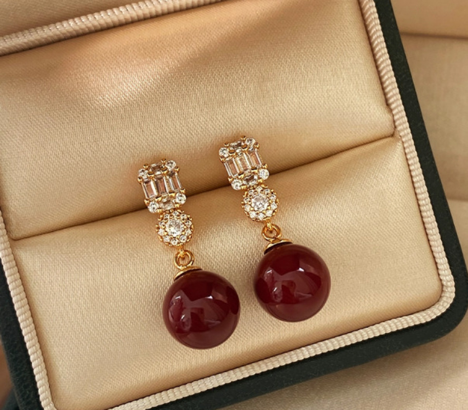 Silver Needle Red Ma Medium Long Flash Diamond Light Luxury Women's New Year Earrings