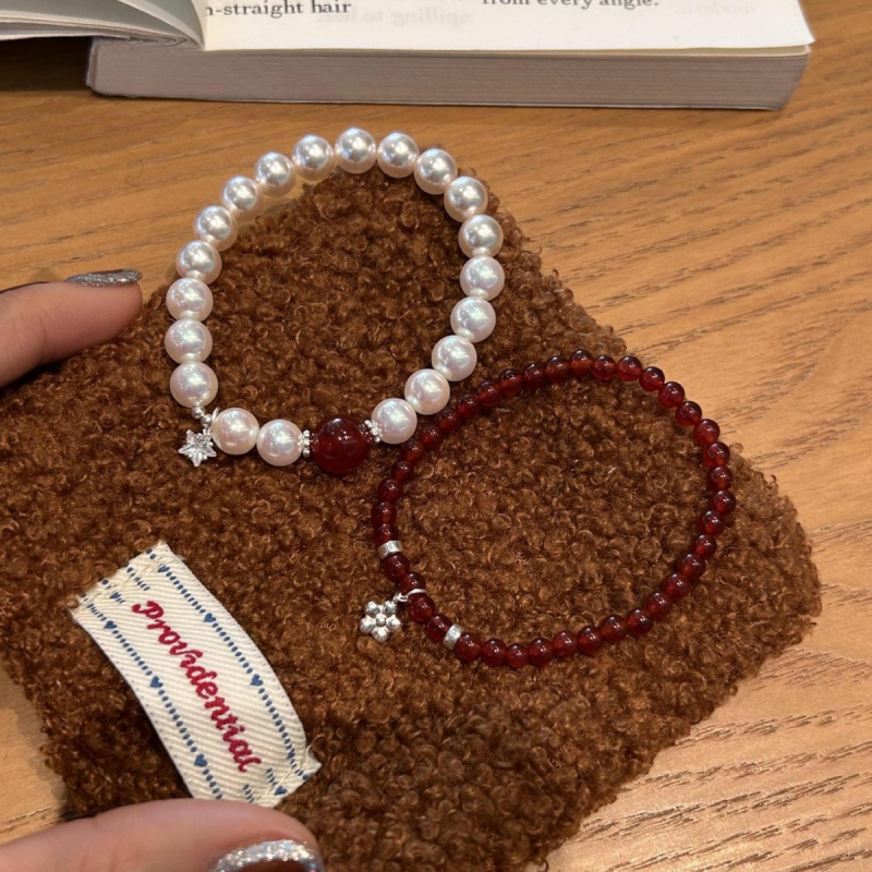 Pearl Splicing Red Agate Sparkling Zirconia Star Bracelet, Women's Premium Mini Bracelet