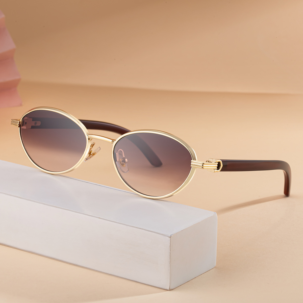 2026 New European and American Fashion Elliptical Full Frame Sunglasses for Women, Personalized Outdoor Versatile Sunscreen Sunglasses