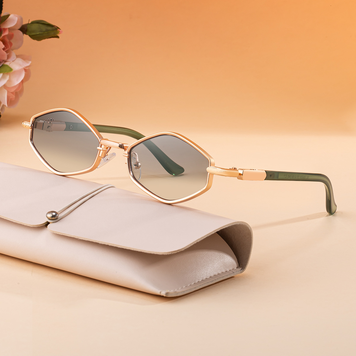 New European and American Fashion Polygonal Sunglasses for Women