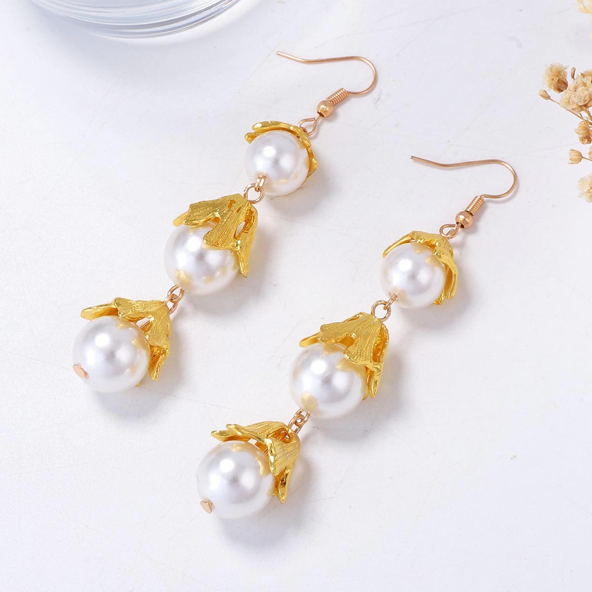 Artistic Retro Light Luxury Temperament Imitation Pearl Flower Tassel Splicing Earrings With High-End Feel For Women