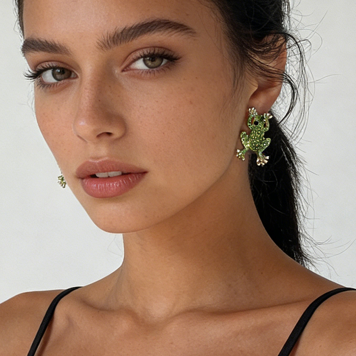 Cross Border Personalized Trendy Creative Design, Alloy Diamond Studded Animal Earrings, Exquisite and Versatile