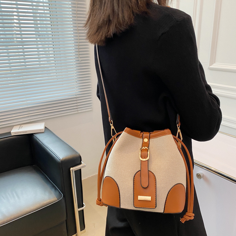 Color Blocked Bucket Bag For Women 2026 New Fashionable Shoulder Bag With Canvas Splicing Crossbody Bag
